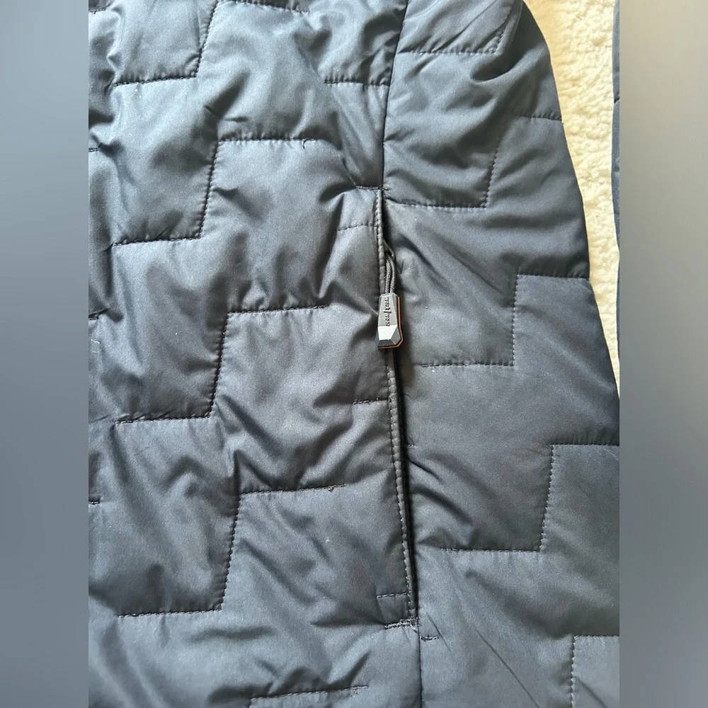 HELLY HANSEN - elegant yet casual, a great look for any occasion - Picture 7 of 12